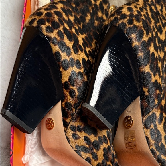 Tory Burch Lila Animal Print Ankle Booties Size 10 - Picture 13 of 15